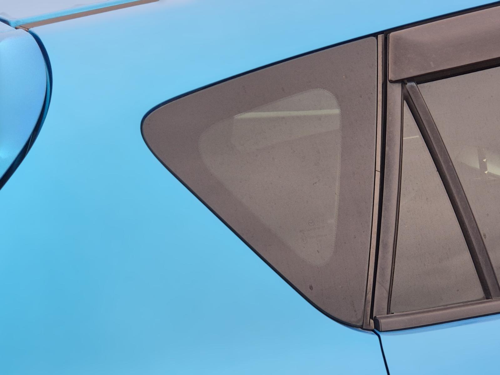 Right_Rear_Side_Glass