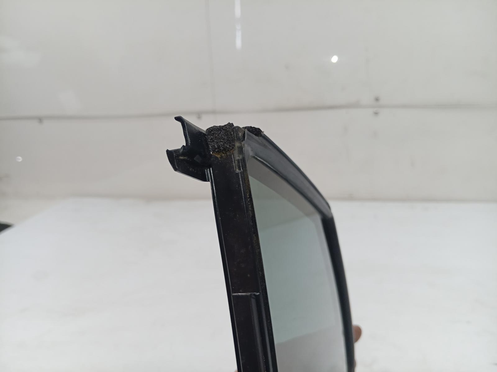 Left_Rear_1q_Door_Glass