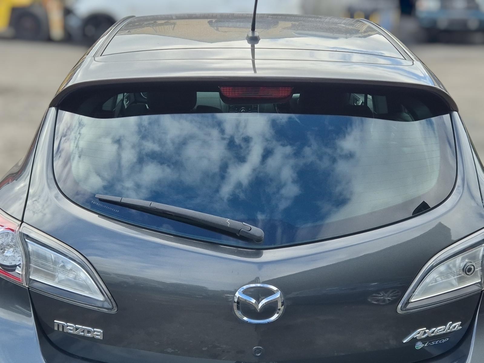 Rear_Tailgate_Glass