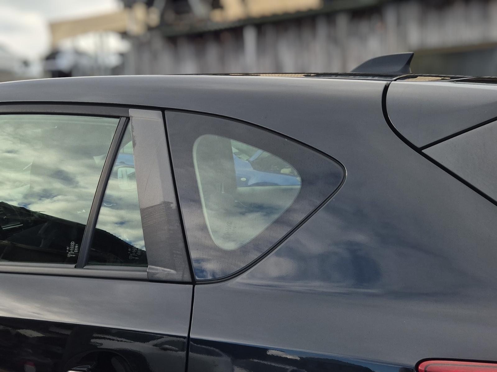 Left_Rear_Side_Glass