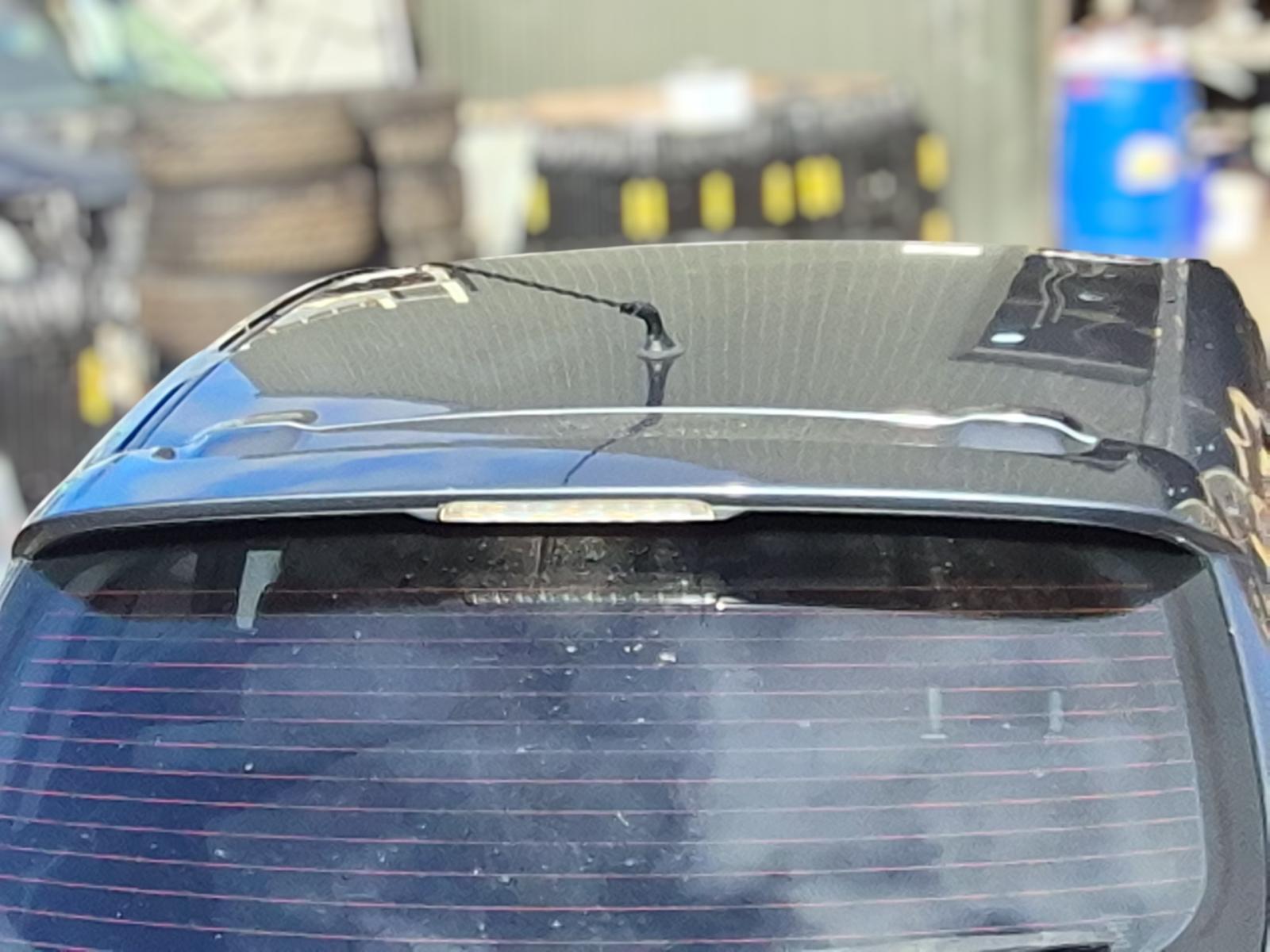 Rear_Spoiler