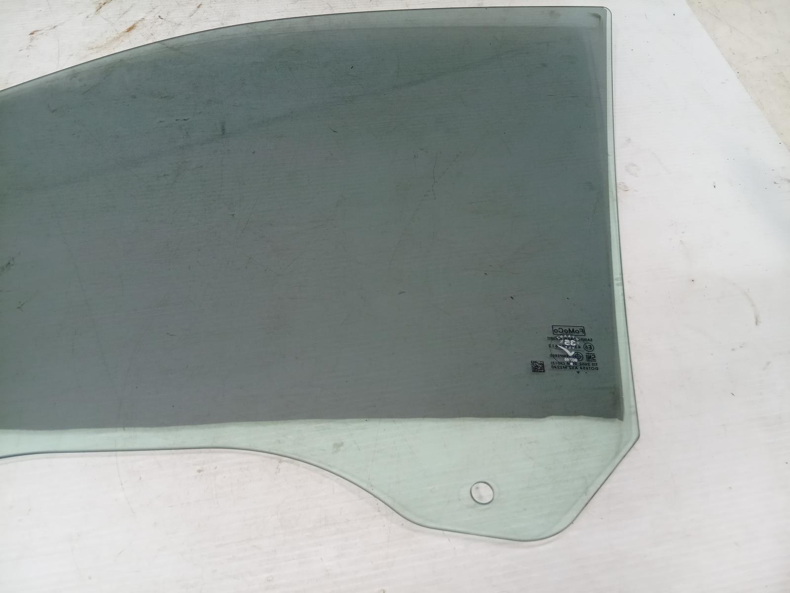 Right_Front_Door_Window