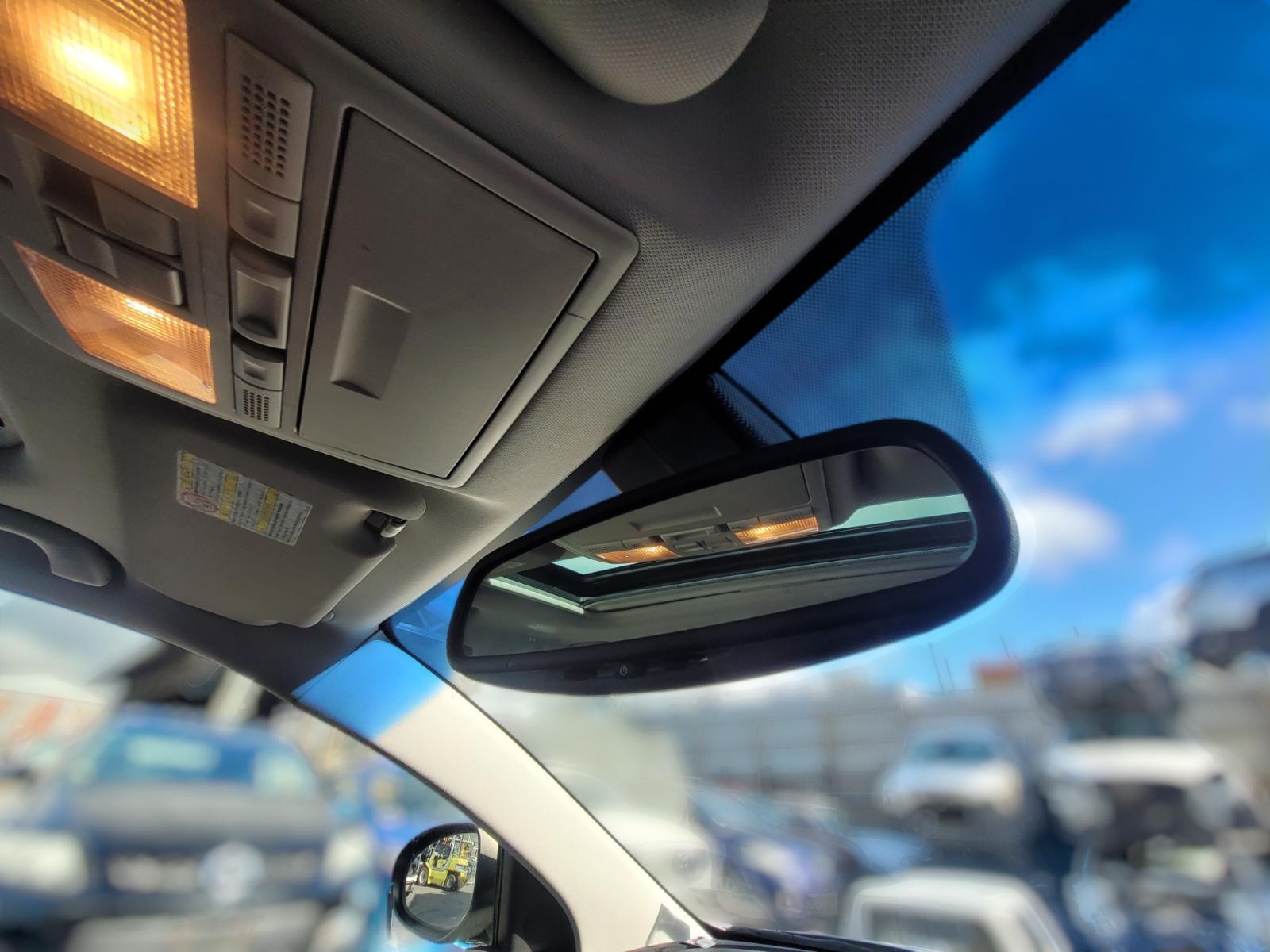 Interior_Mirror