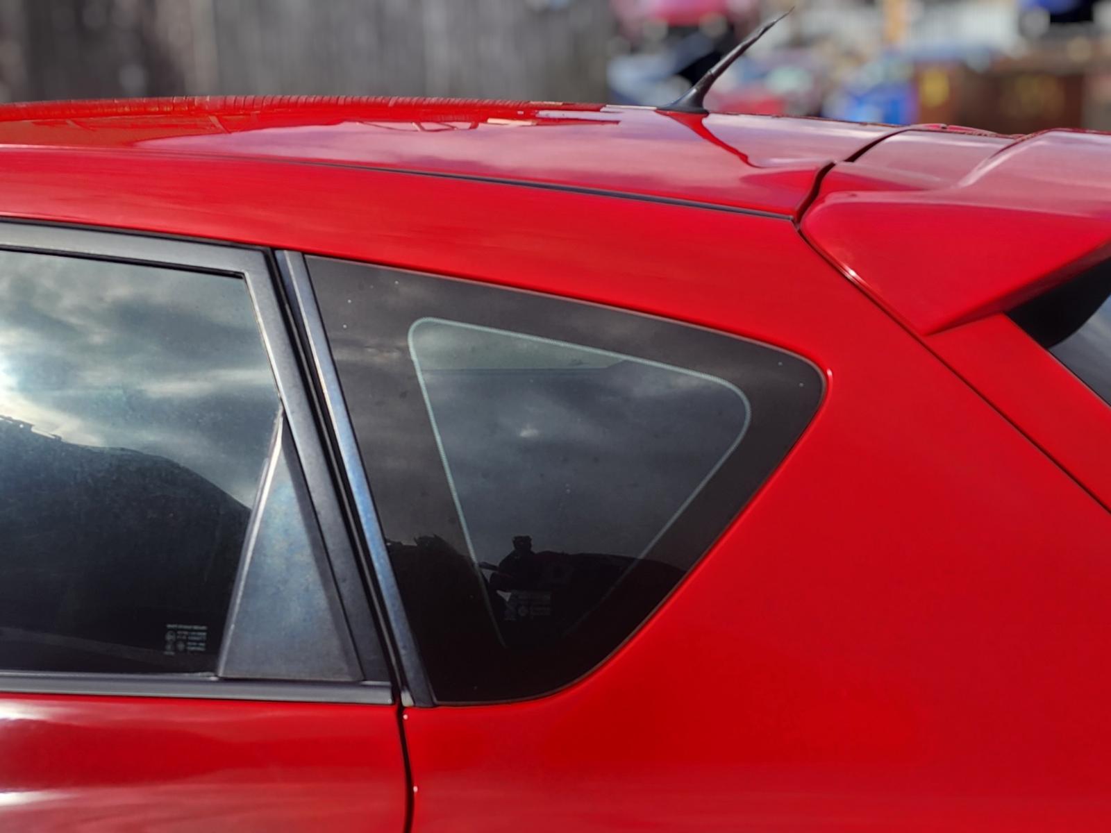 Left_Rear_Side_Glass