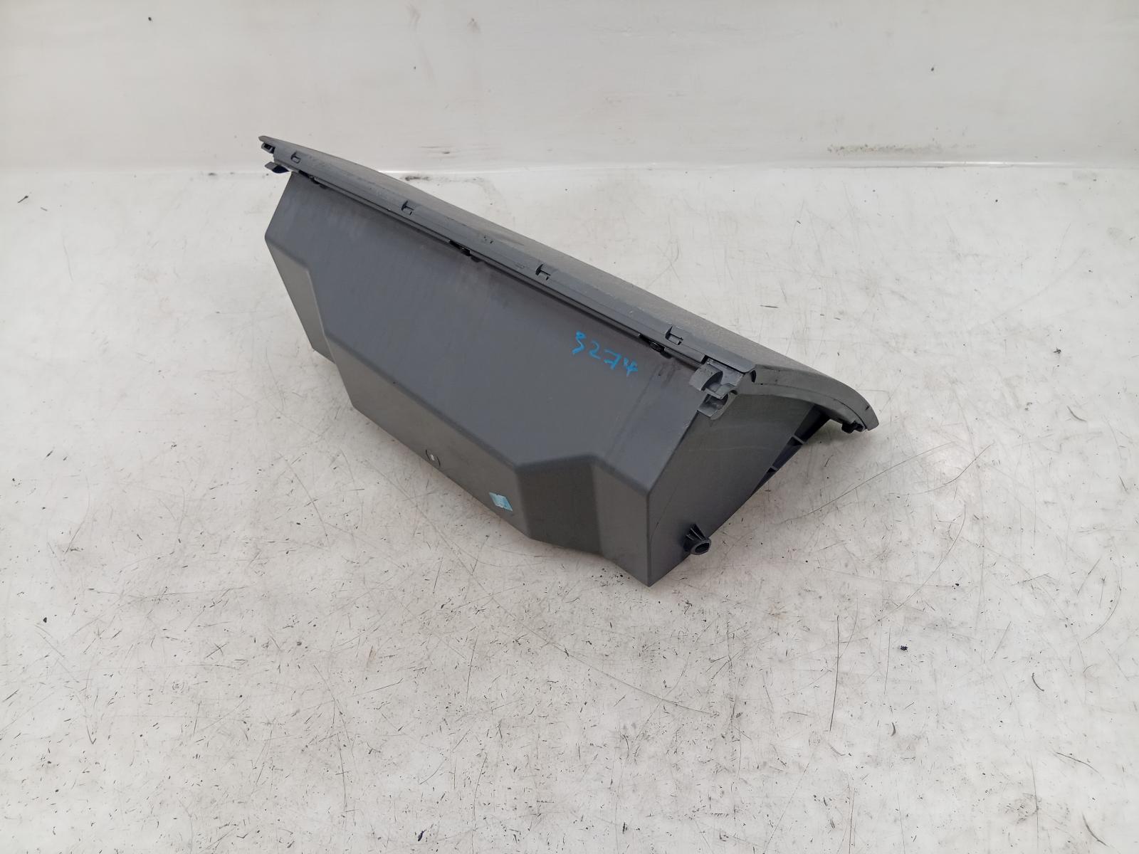 Glove_Box