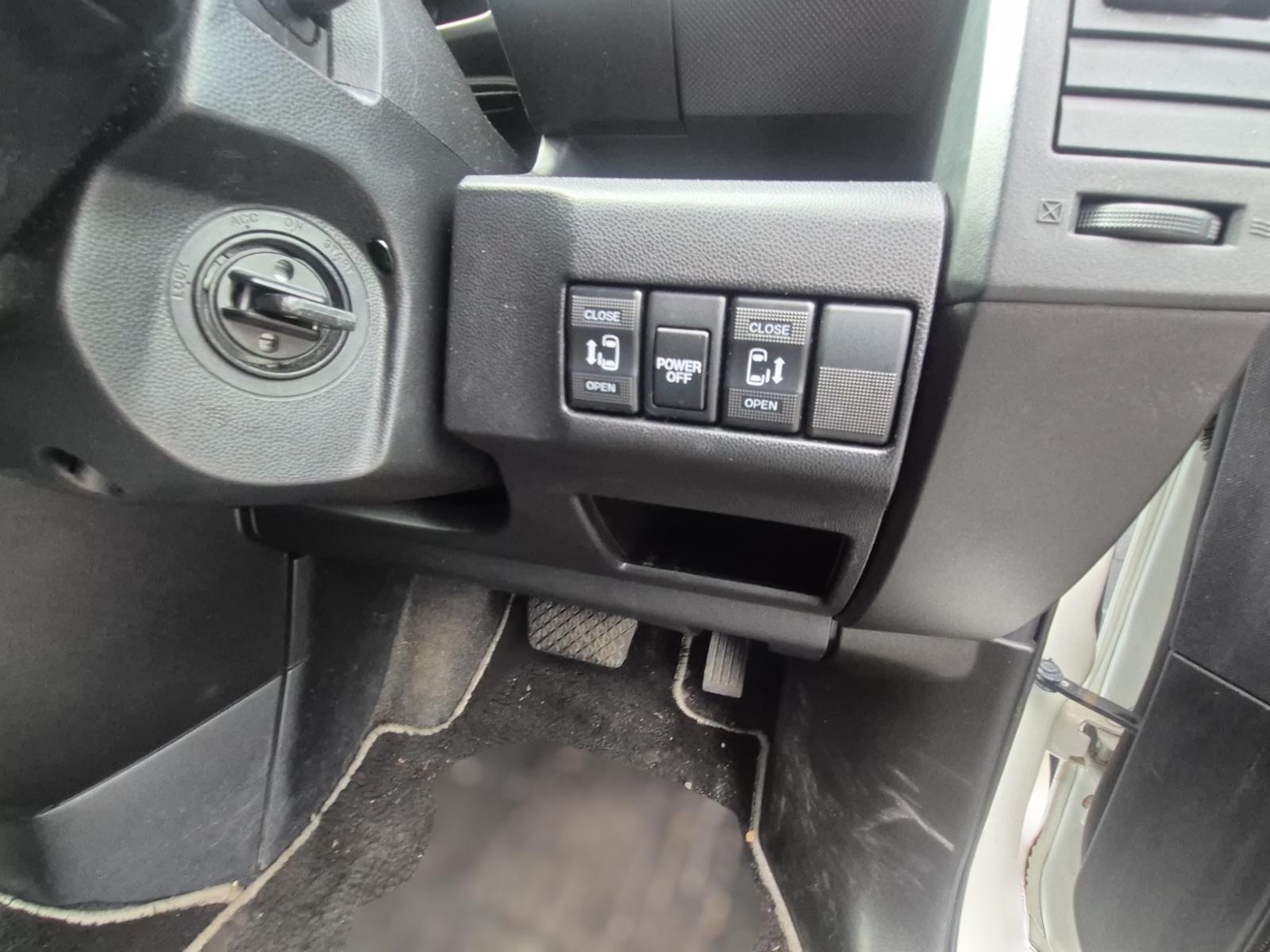 Mazda Premacy - CREW