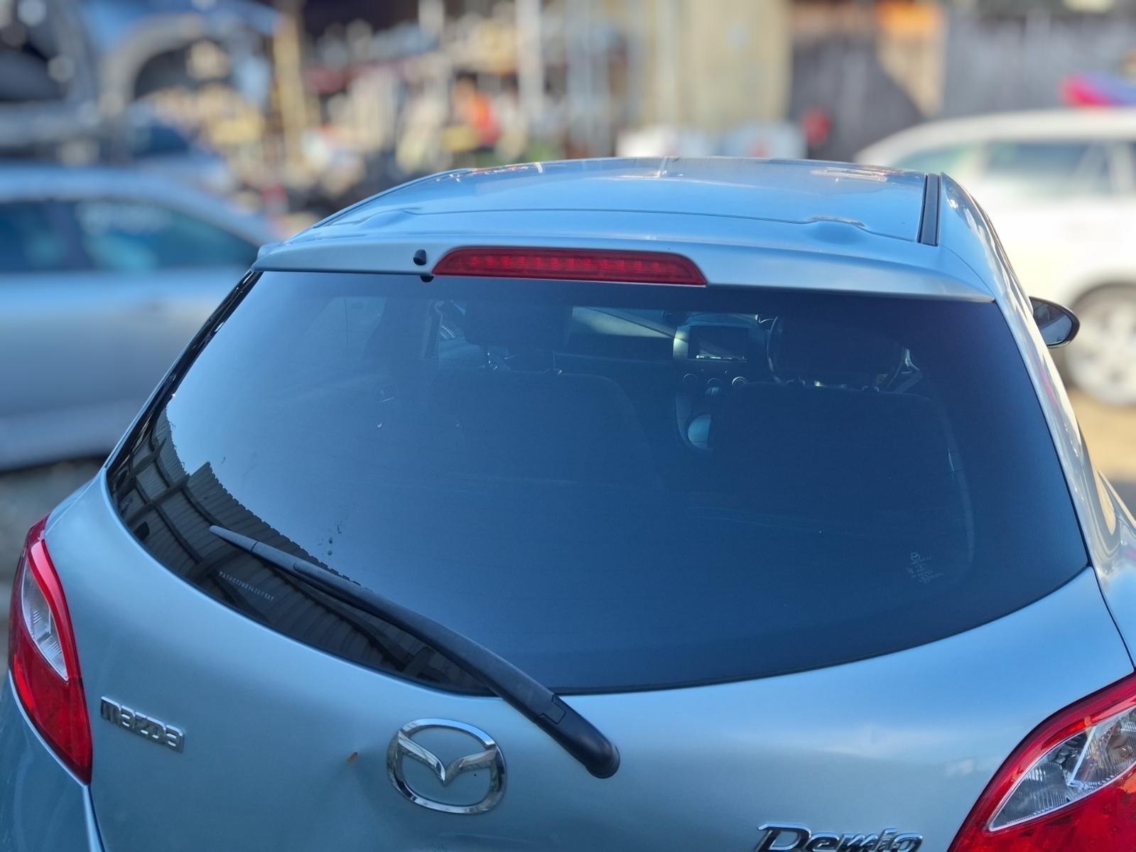 Rear_Tailgate_Glass