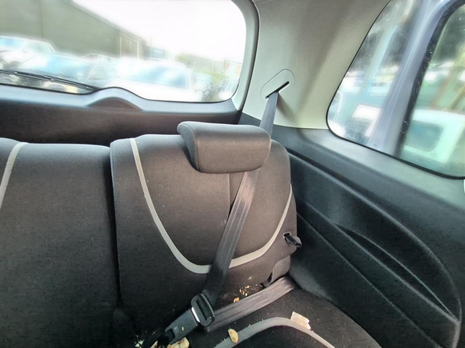 Seat_Belt_Stalk