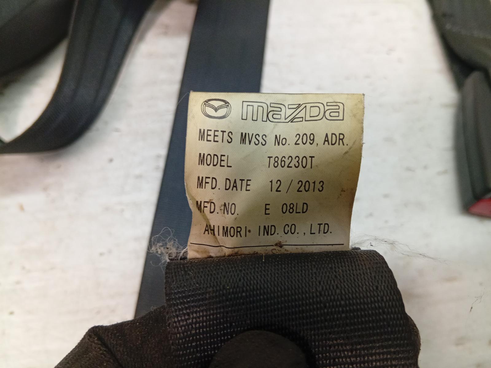 Seat_Belt_Stalk