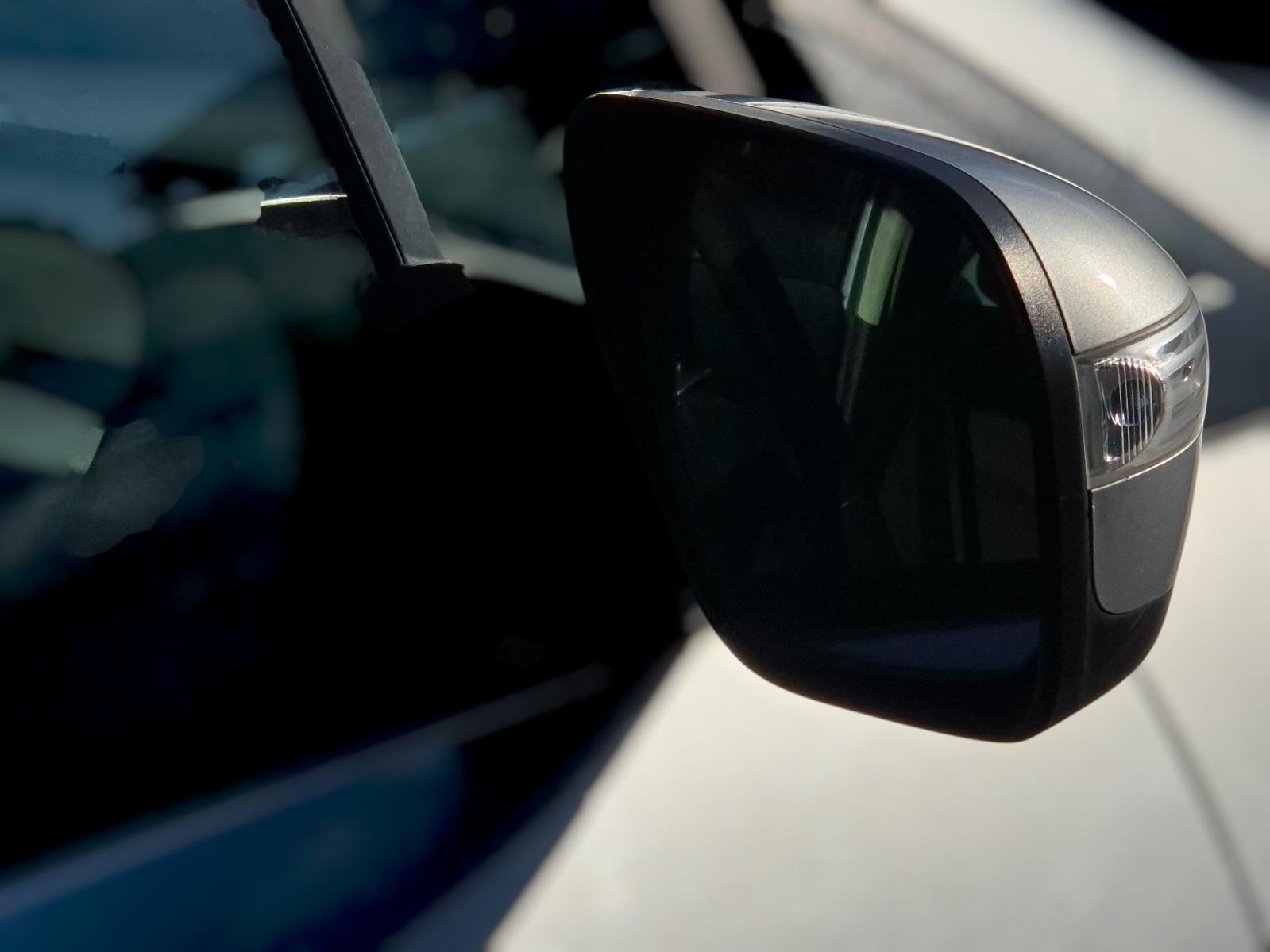 Right_Door_Mirror