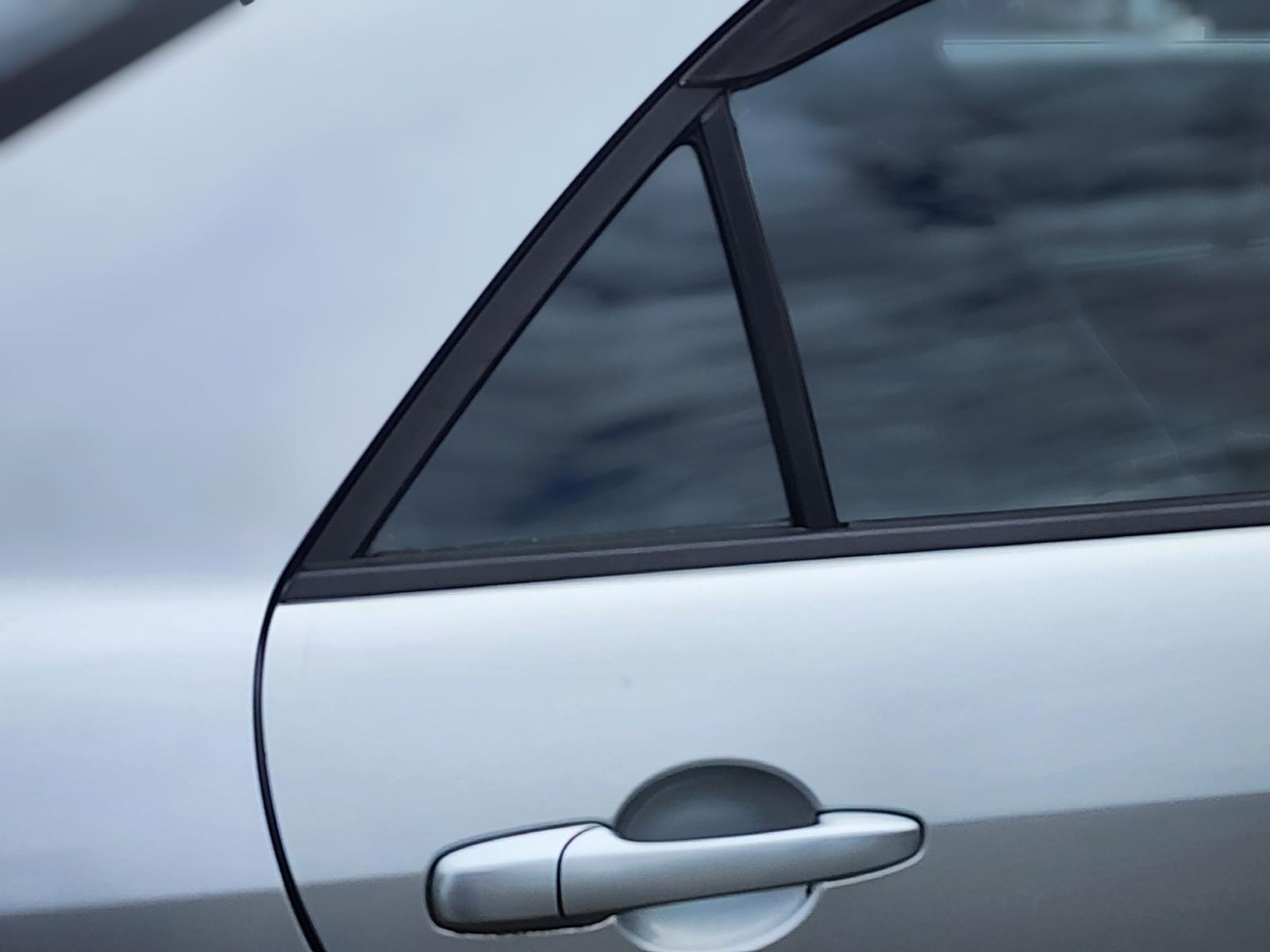 Right_Rear_1q_Door_Glass