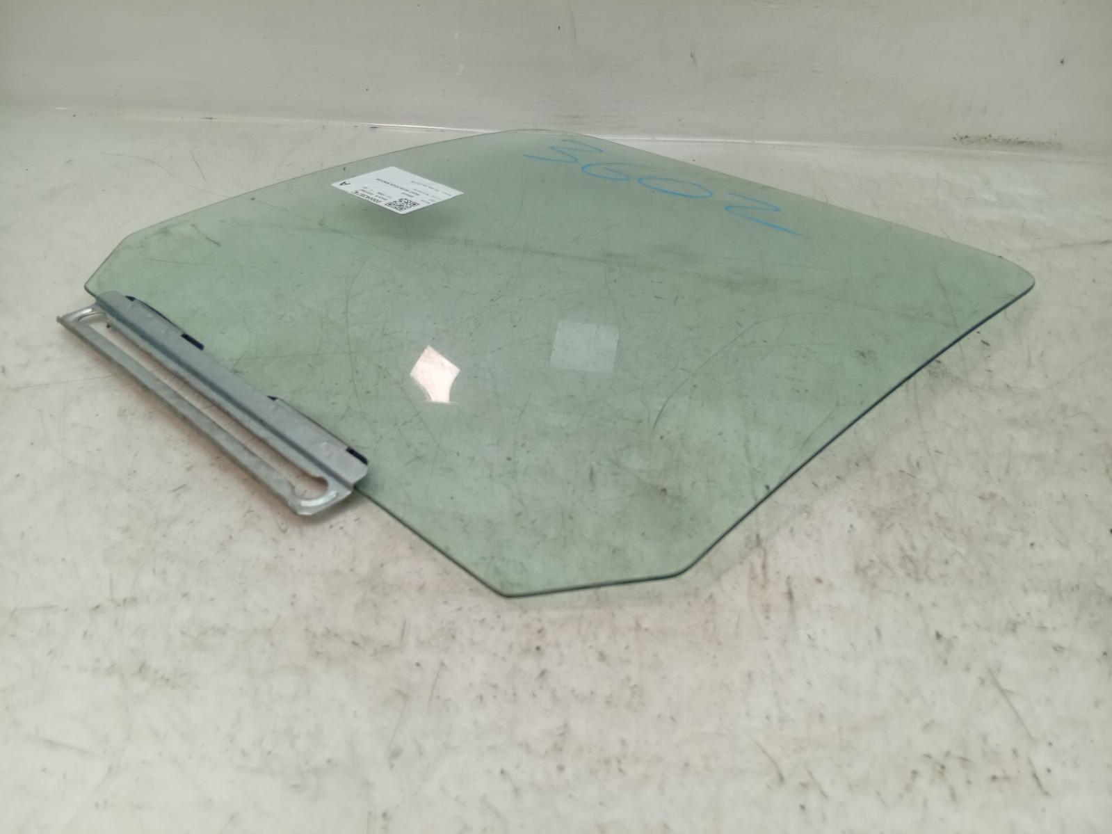 Right_Rear_Door_Window