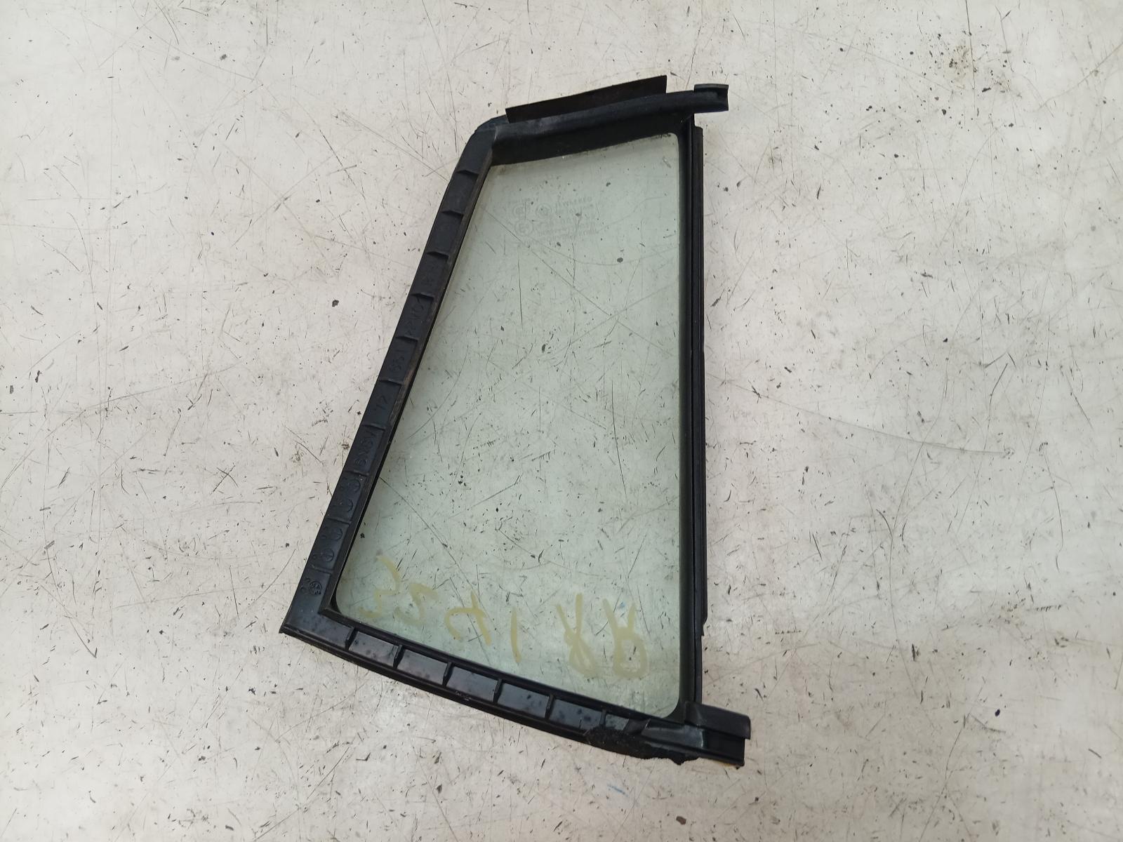 Right_Rear_1q_Door_Glass