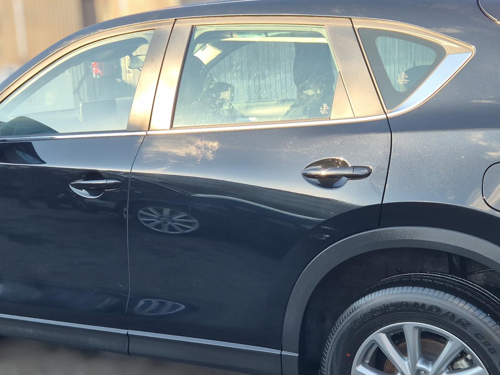 Left_Rear_Door_Sliding