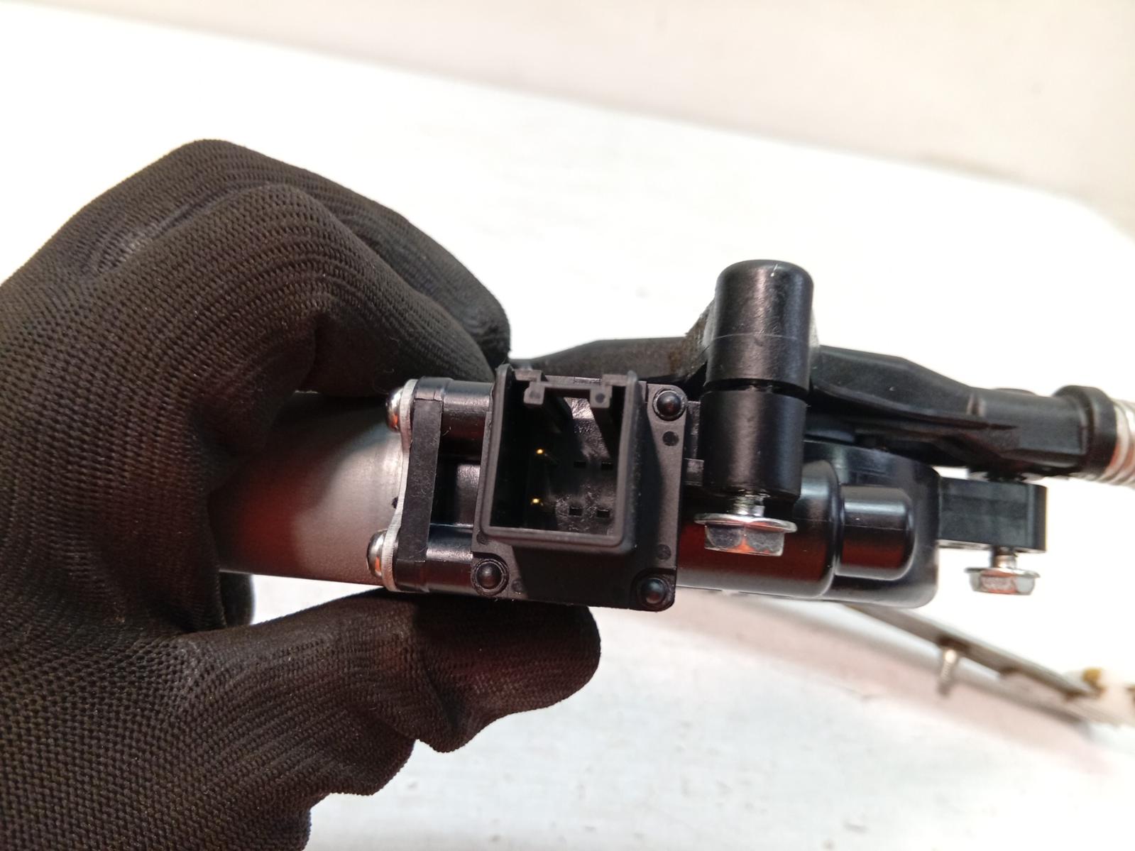 Left_Front_Window_Reg_Motor
