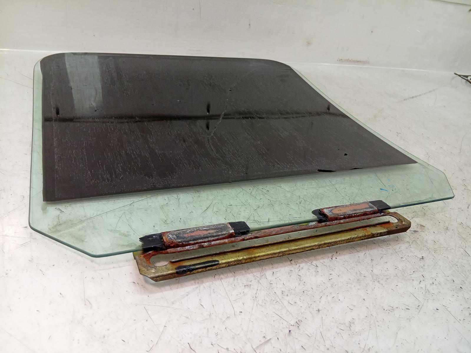 Left_Rear_Door_Window
