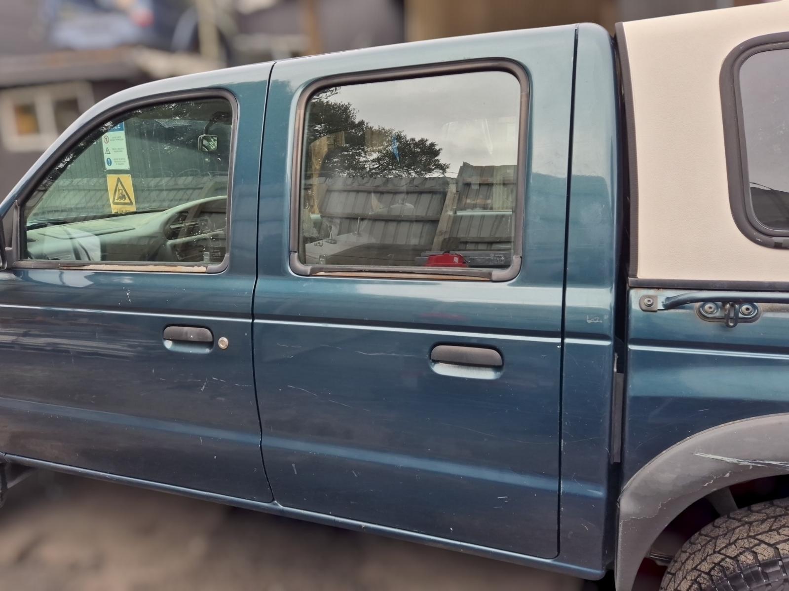 Left_Rear_Door_Sliding