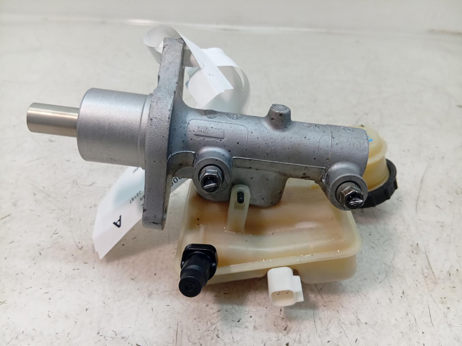 Master_Cylinder