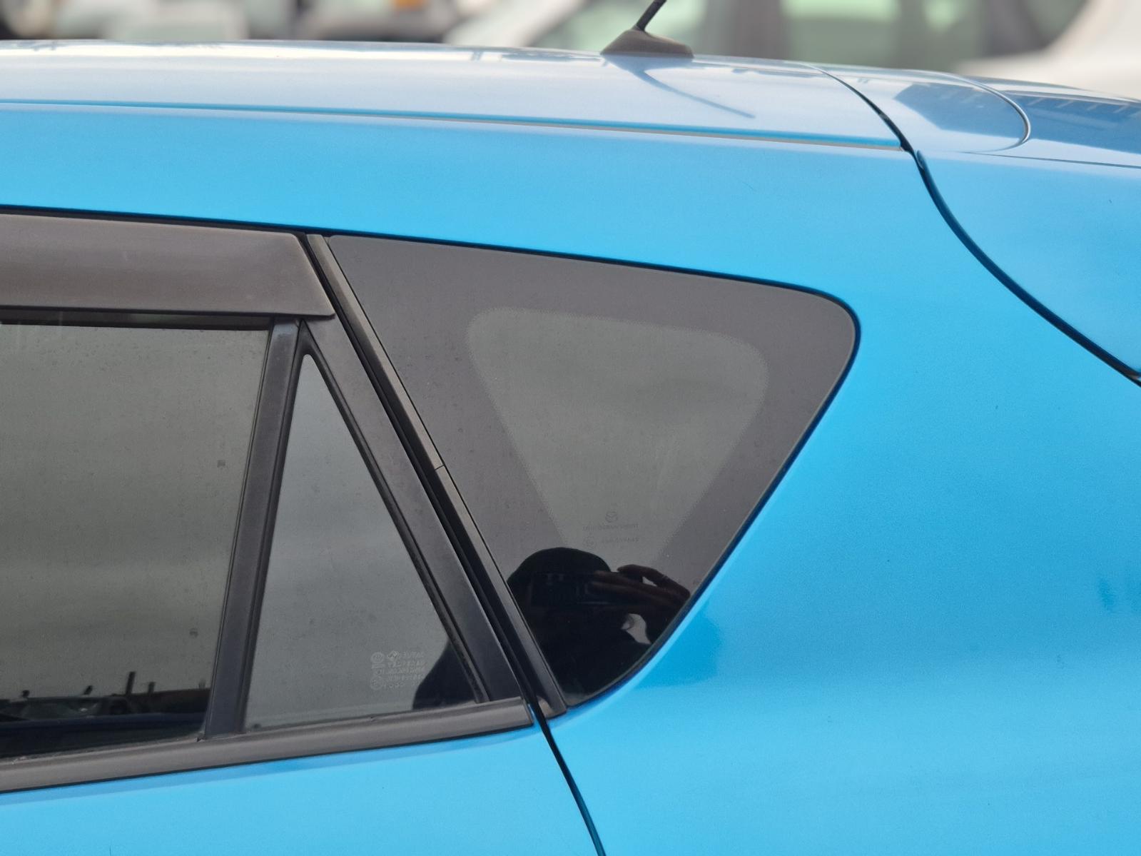 Left_Rear_Side_Glass