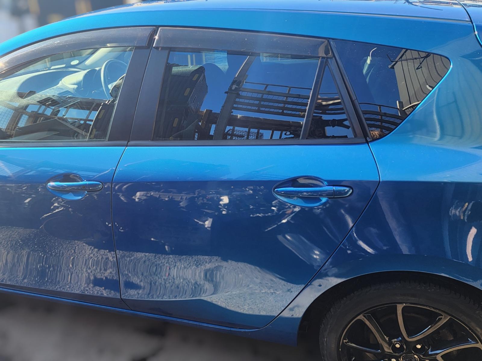 Left_Rear_Door_Sliding
