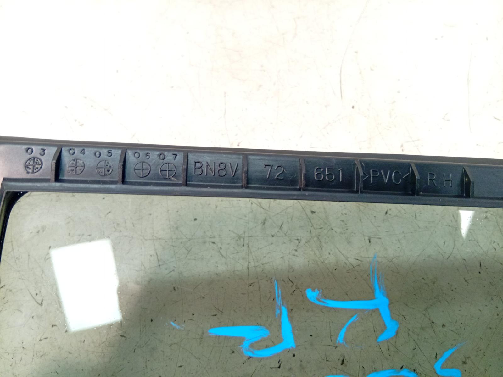 Right Rear 1q Door Glass