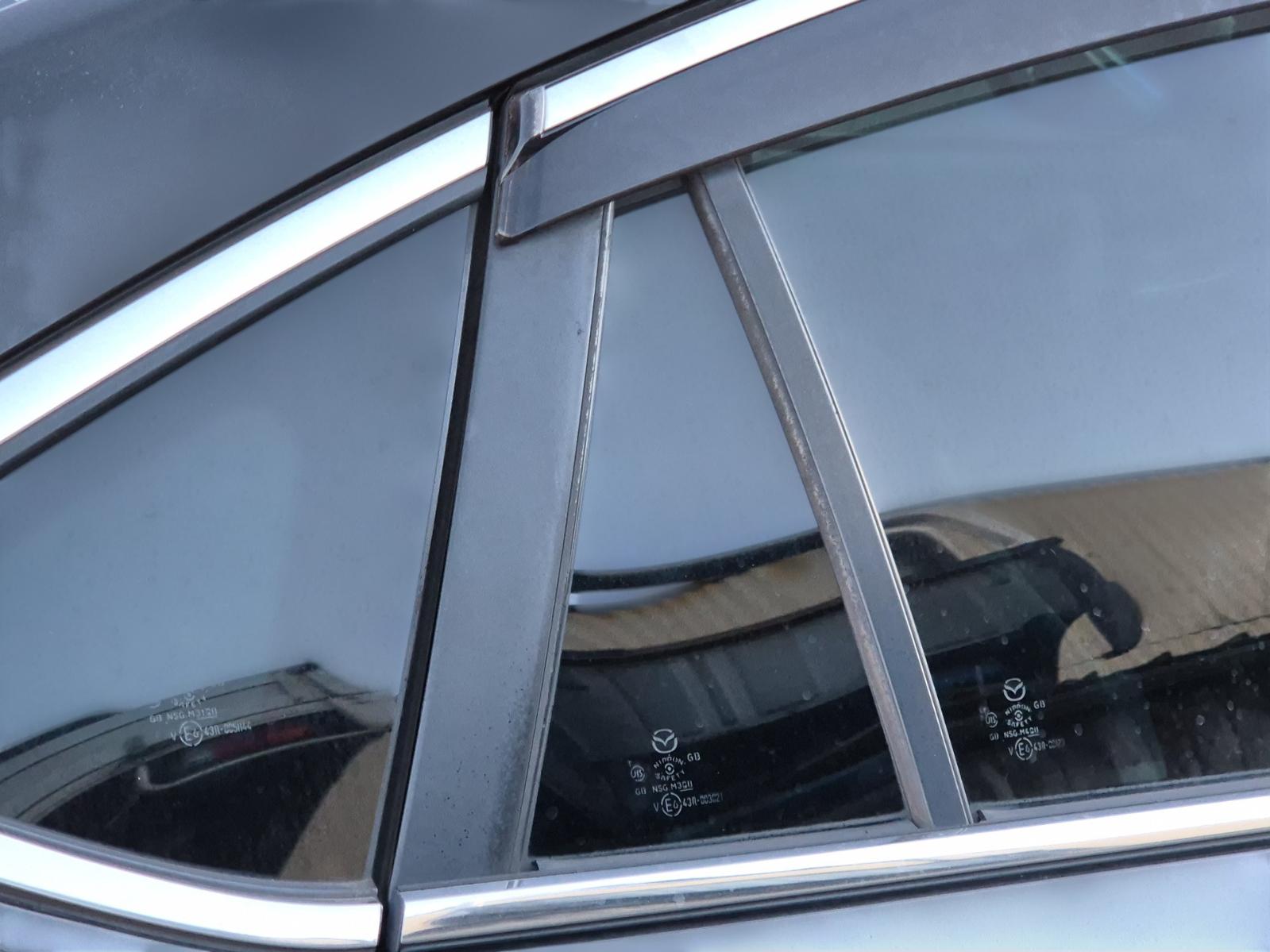 Right_Rear_1q_Door_Glass