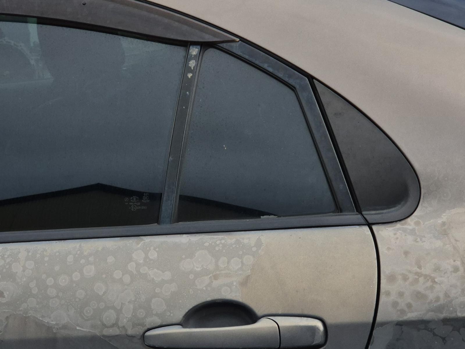 Left_Rear_1q_Door_Glass