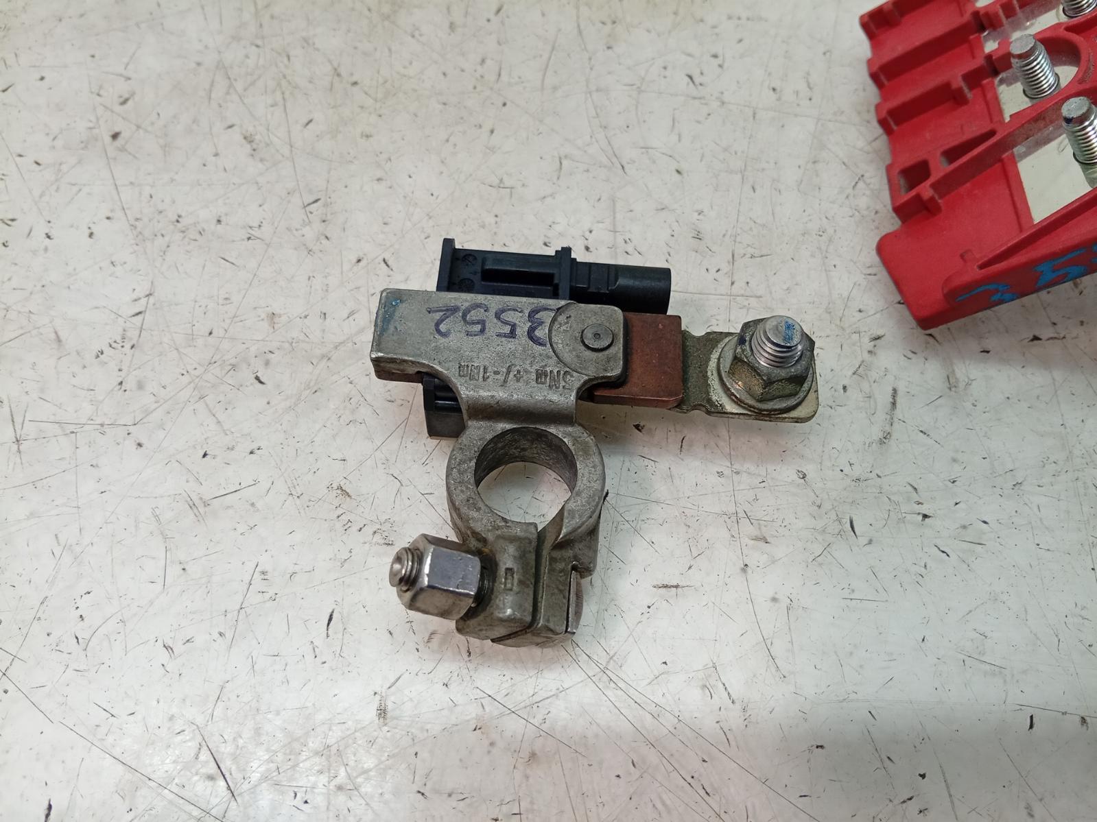 Battery_Terminal
