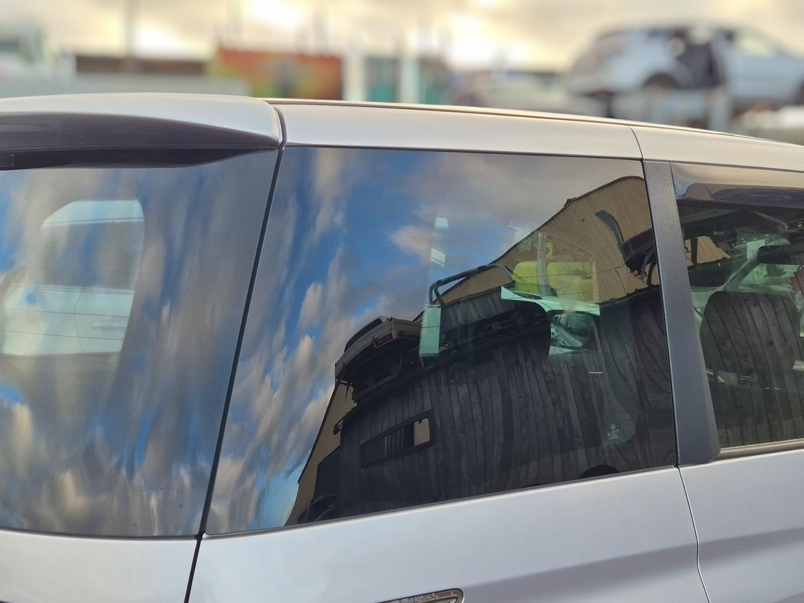 Right_Rear_Side_Glass