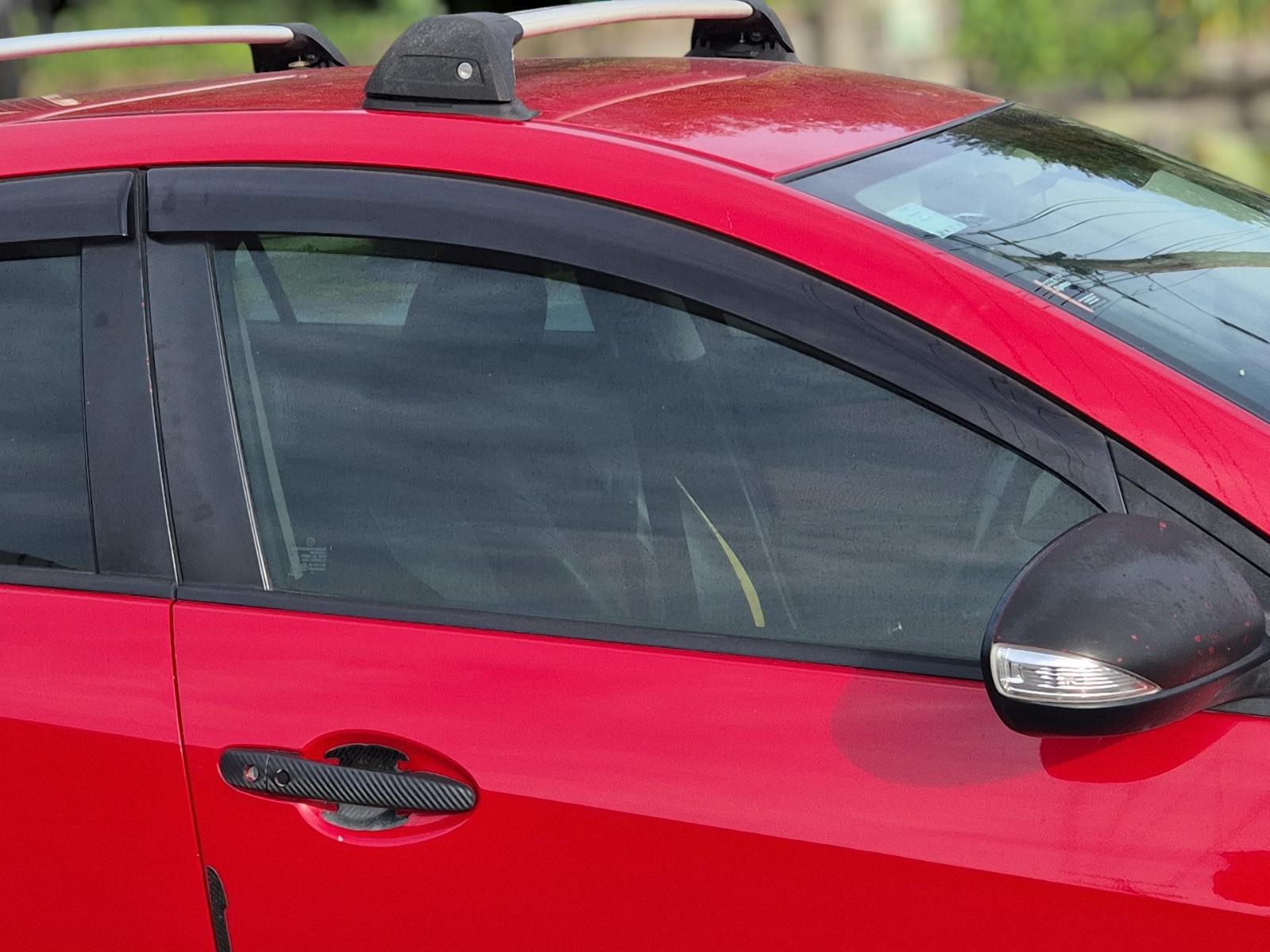 Right_Front_Door_Window