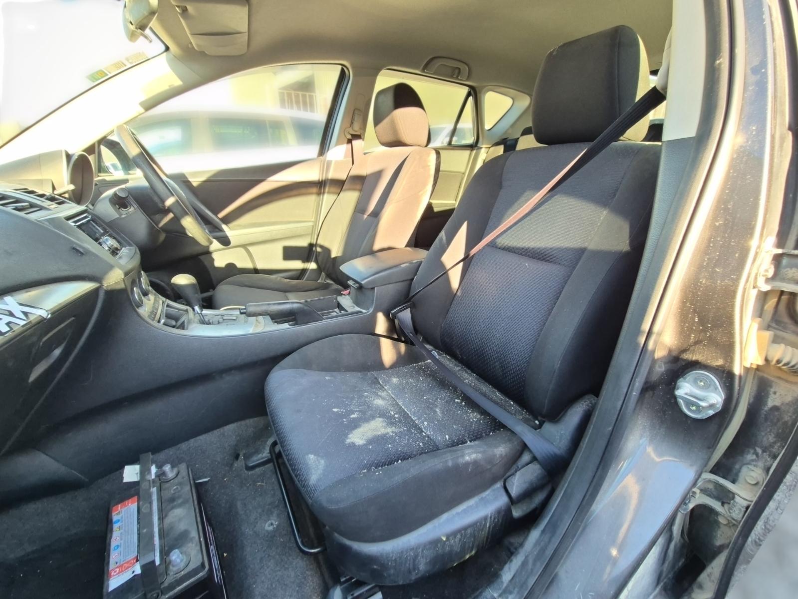 Seat_Belt_Stalk