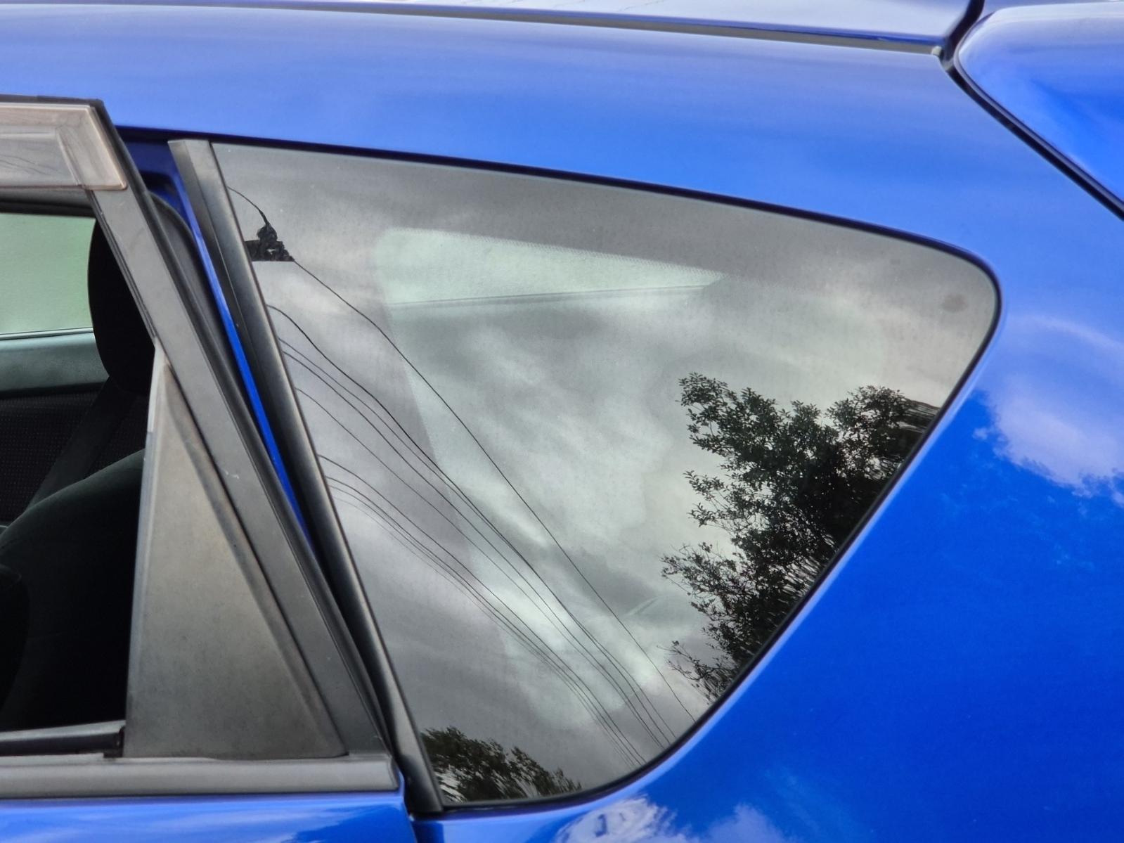 Left_Rear_Side_Glass