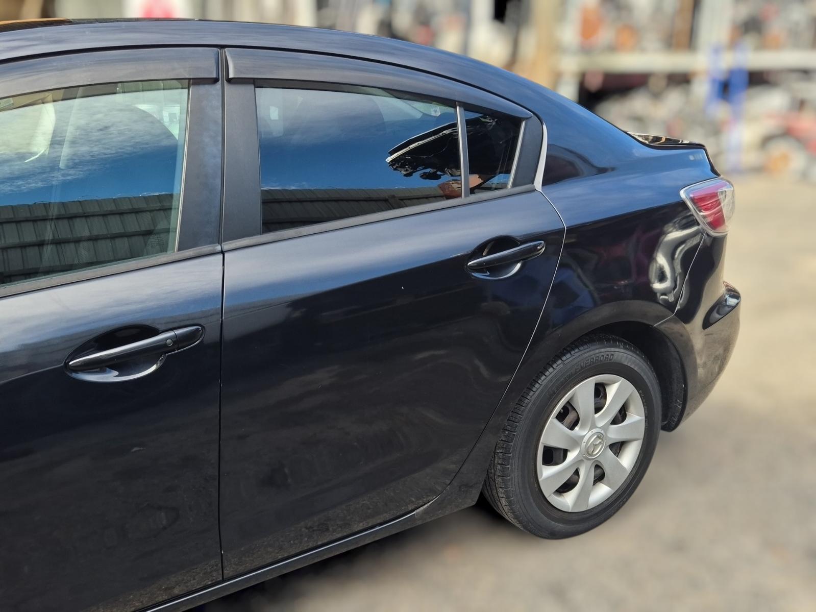 Left_Rear_Door_Sliding