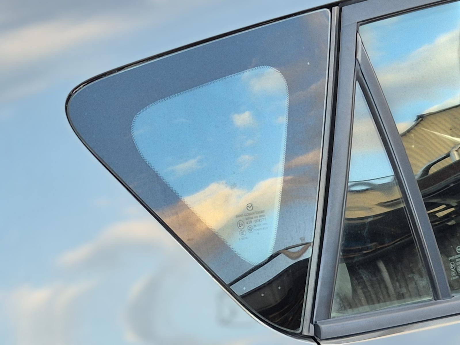 Right_Rear_Side_Glass