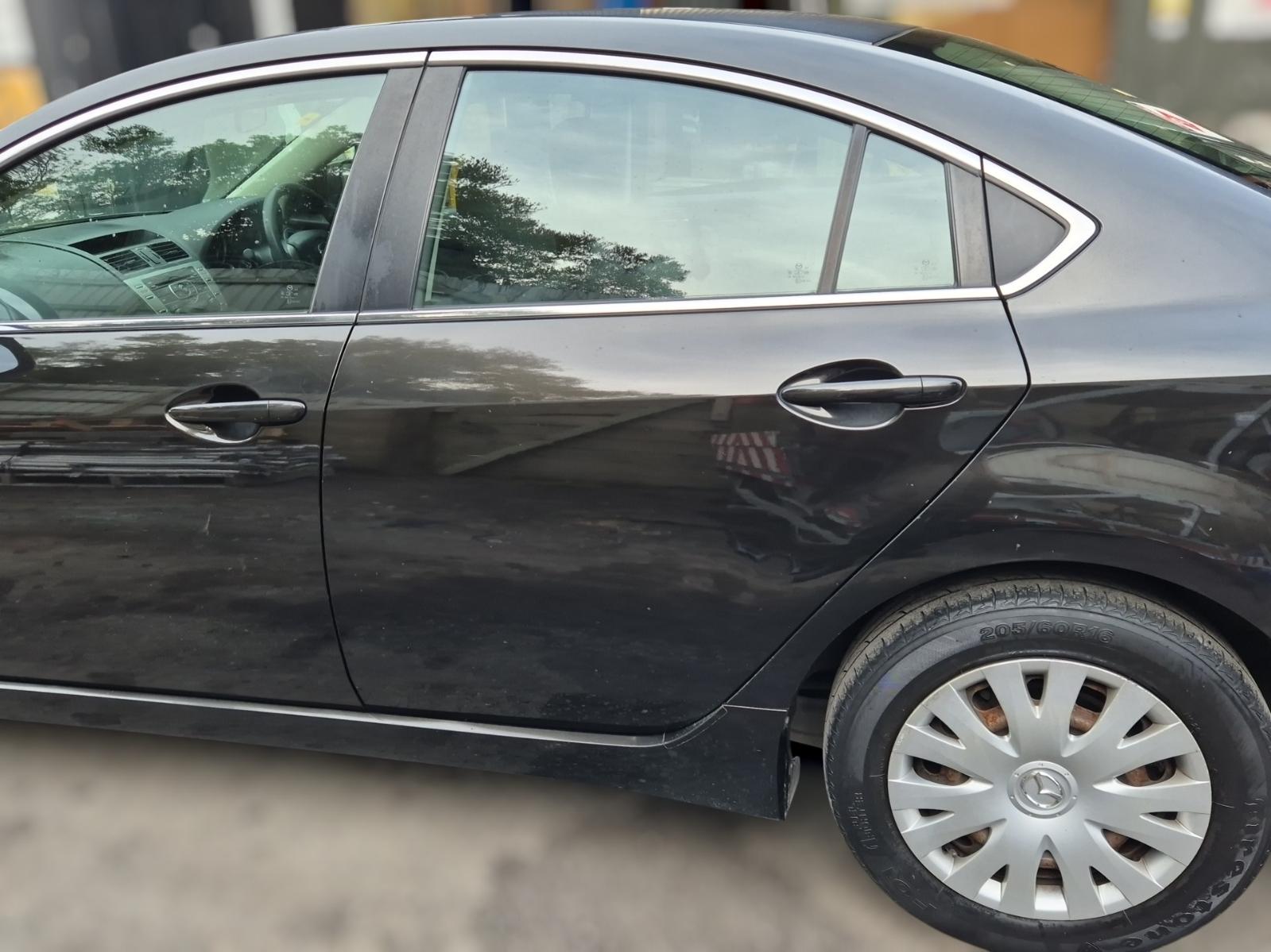 Left_Rear_Door_Sliding