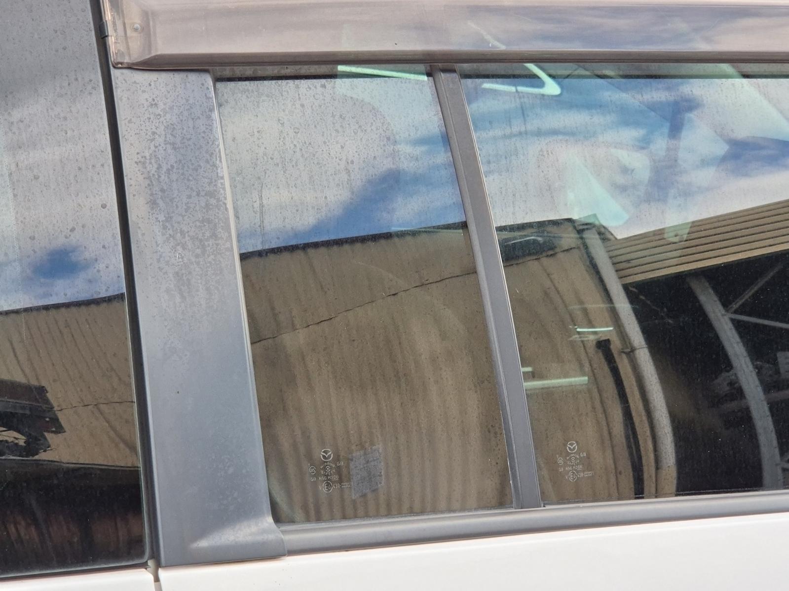 Right_Rear_1q_Door_Glass