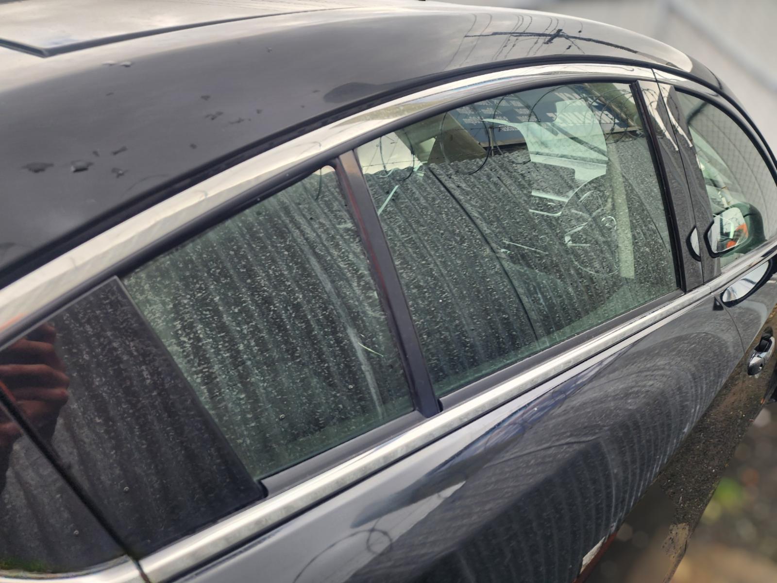 Right_Rear_1q_Door_Glass