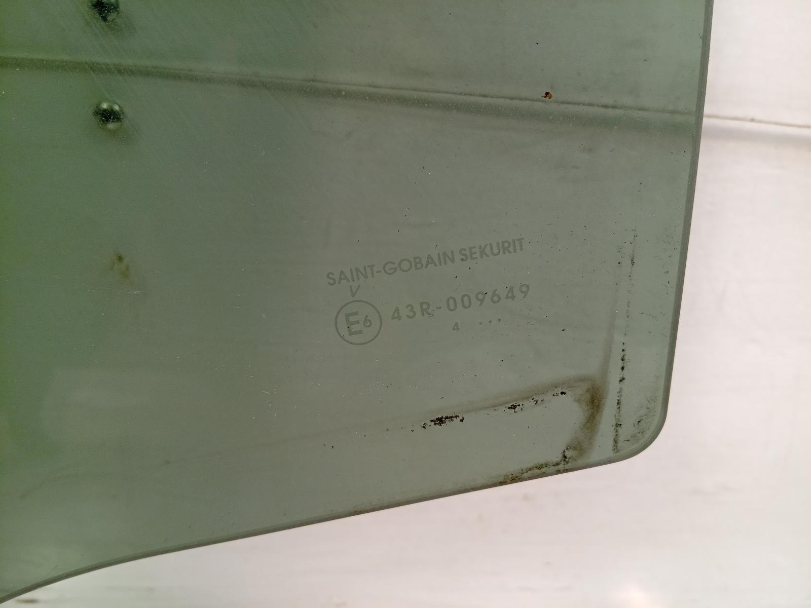 Left_Rear_Door_Window