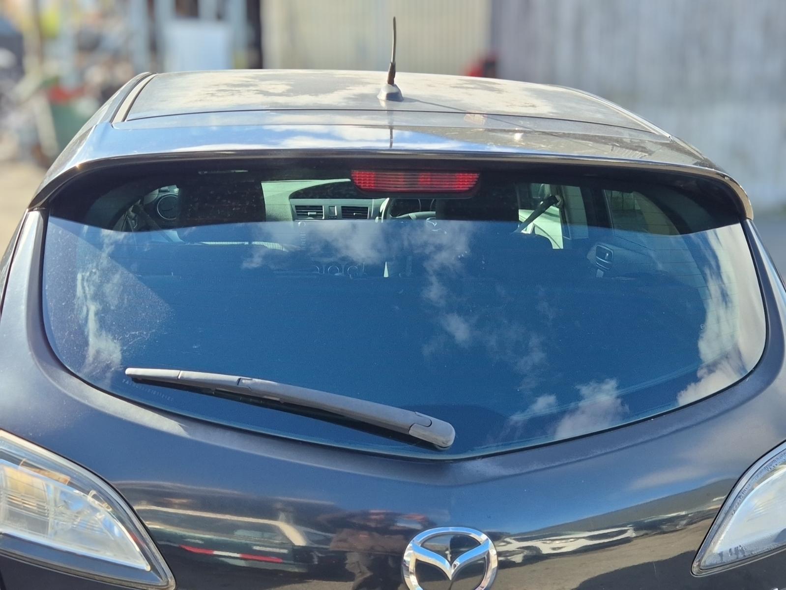 Rear_Tailgate_Glass