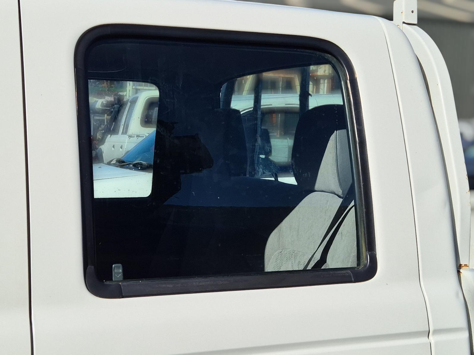Left_Rear_Door_Window