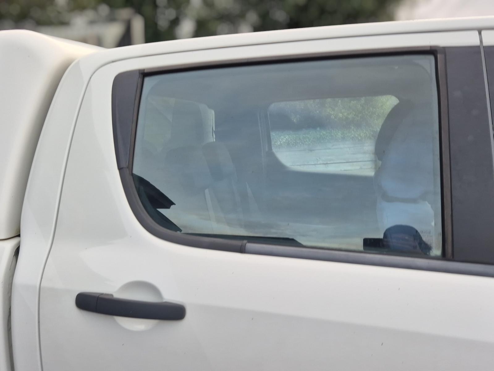 Left_Rear_Door_Window