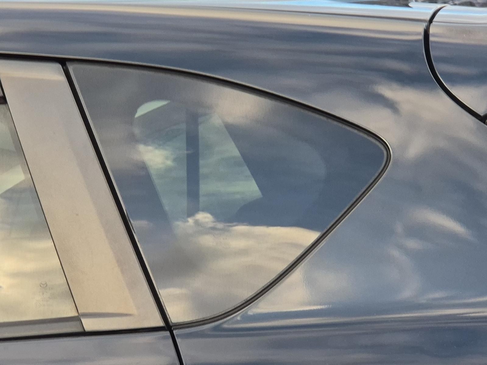 Left_Rear_Side_Glass