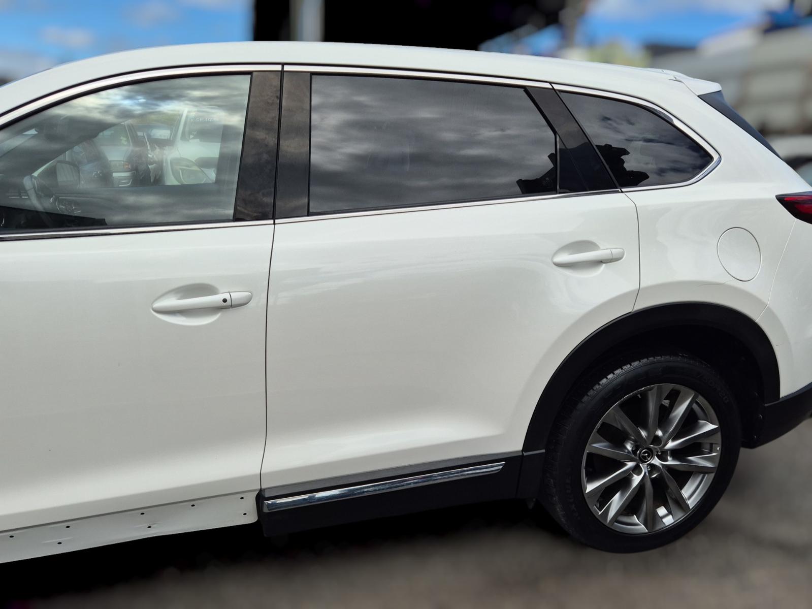 Left_Rear_Door_Sliding