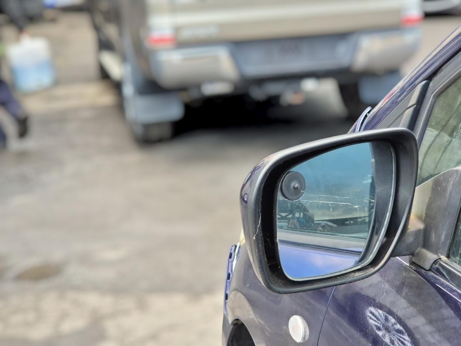 Left_Door_Mirror