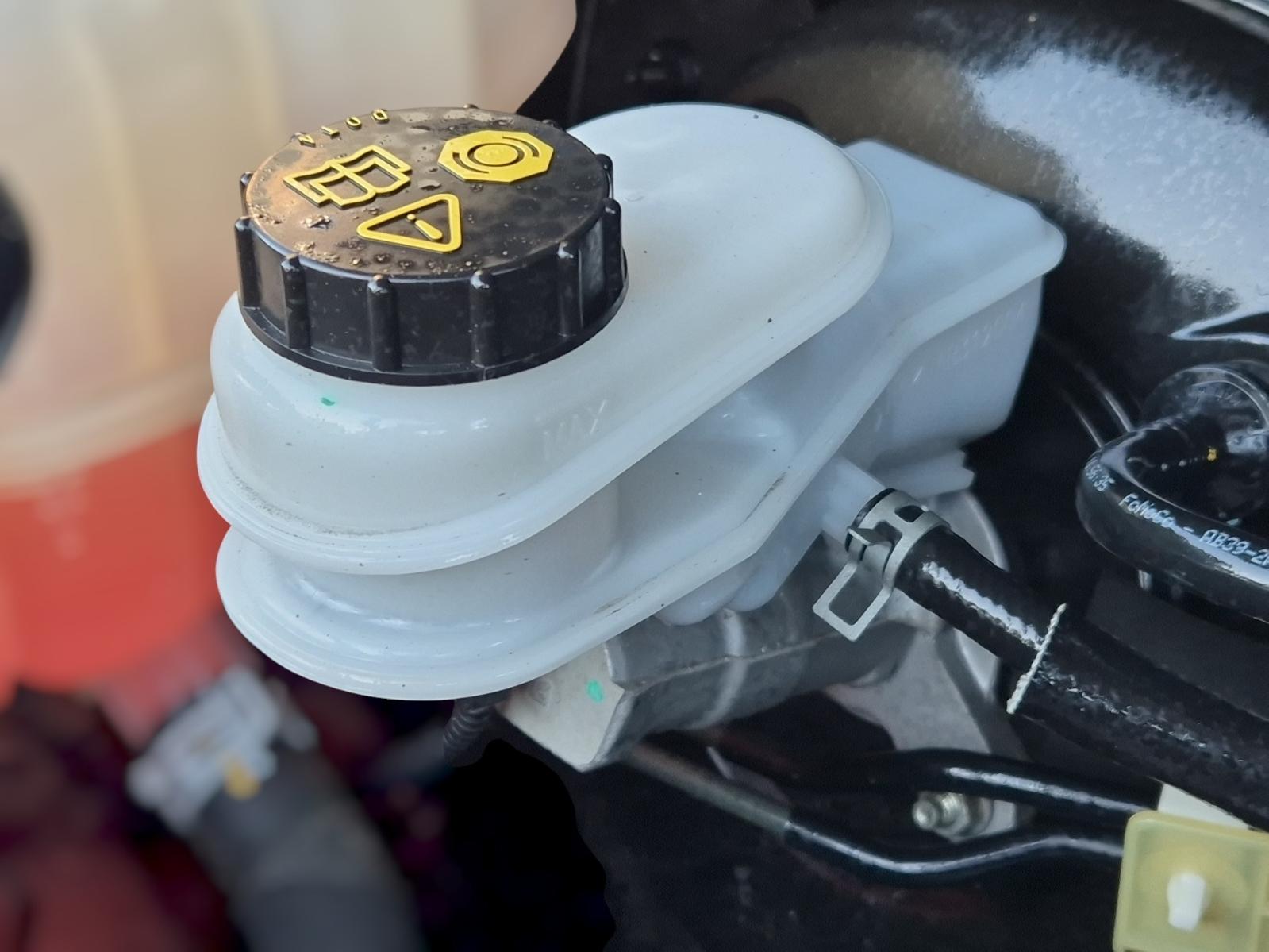 Master_Cylinder