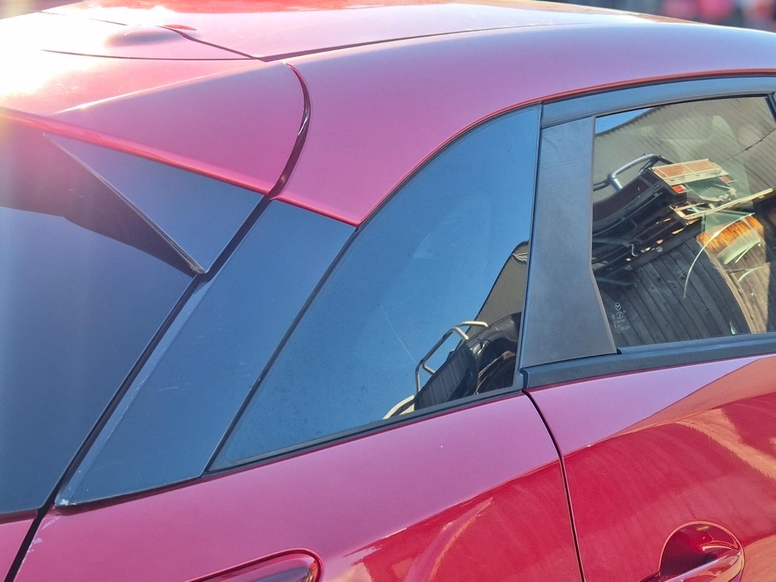 Right_Rear_Side_Glass