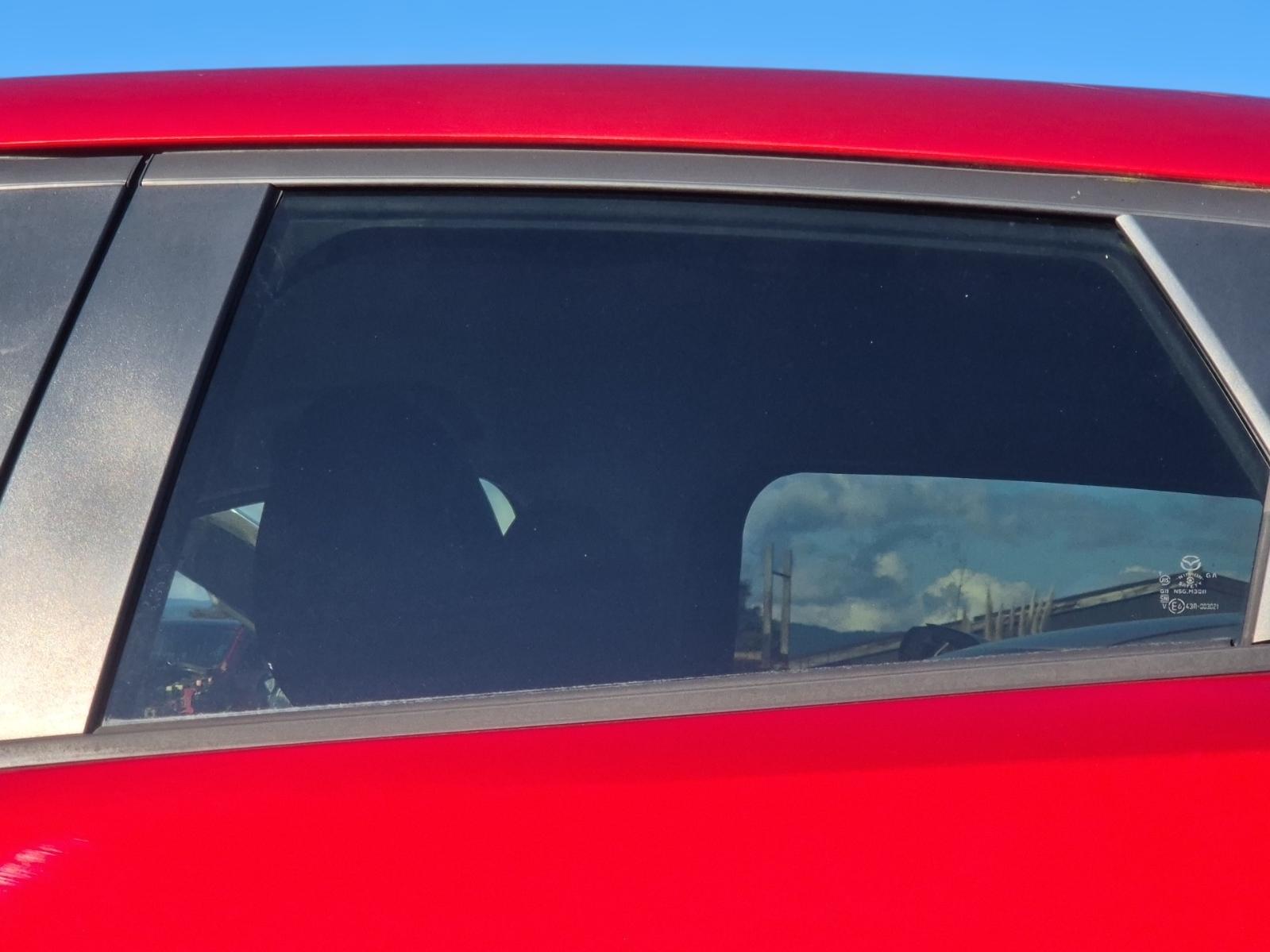 Left_Rear_Door_Window