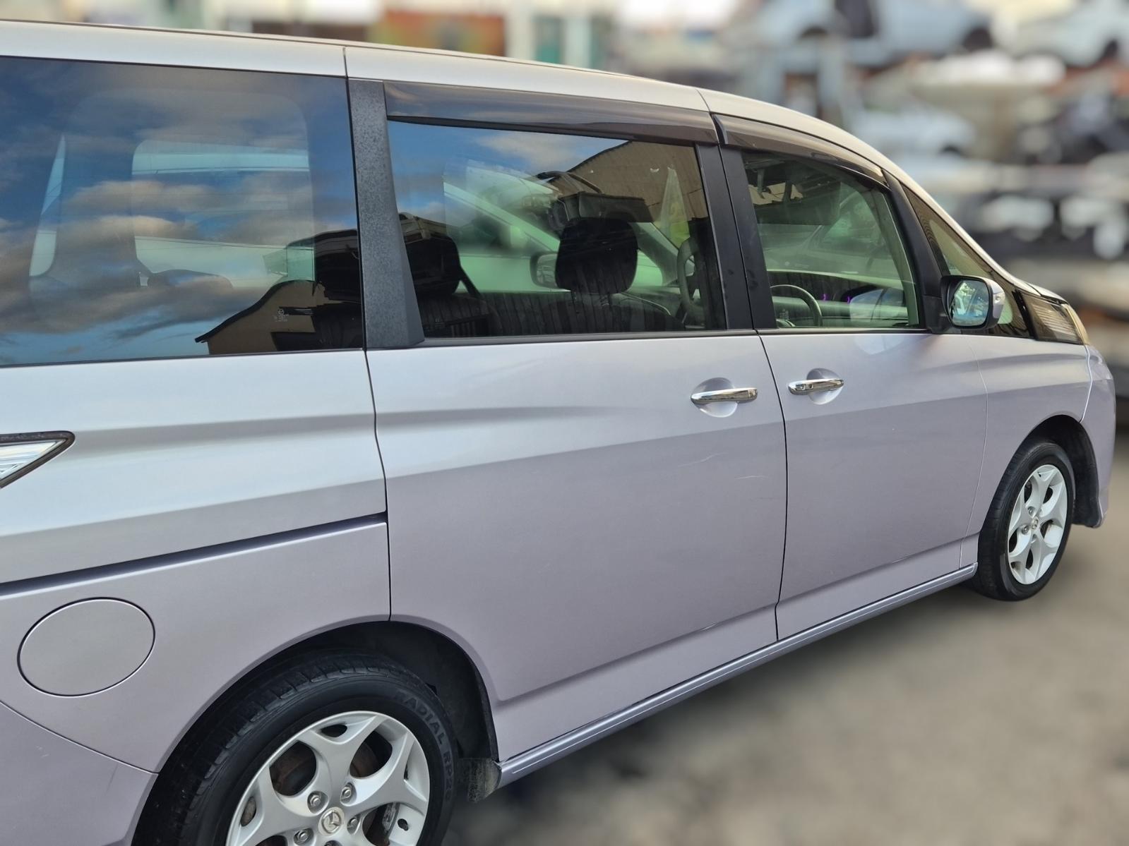 Right_Rear_Door_Sliding