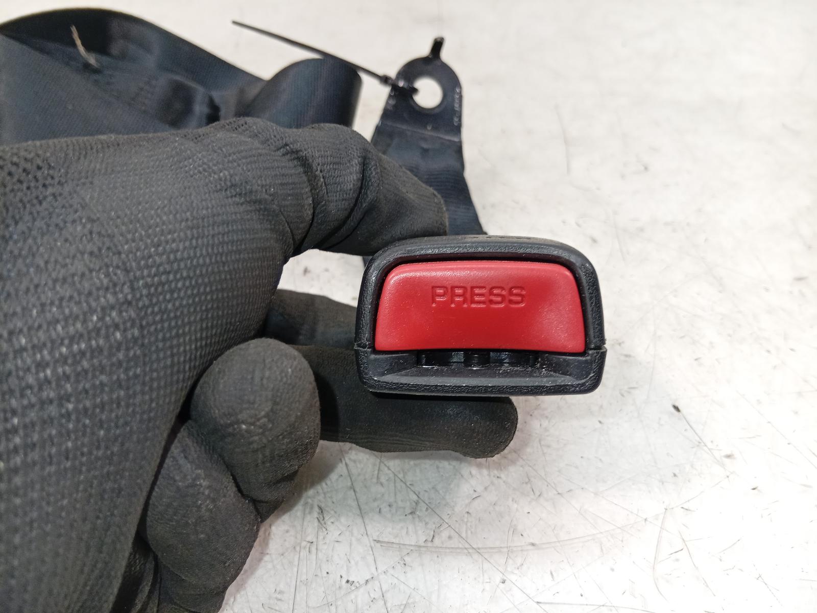 Seat_Belt_Stalk