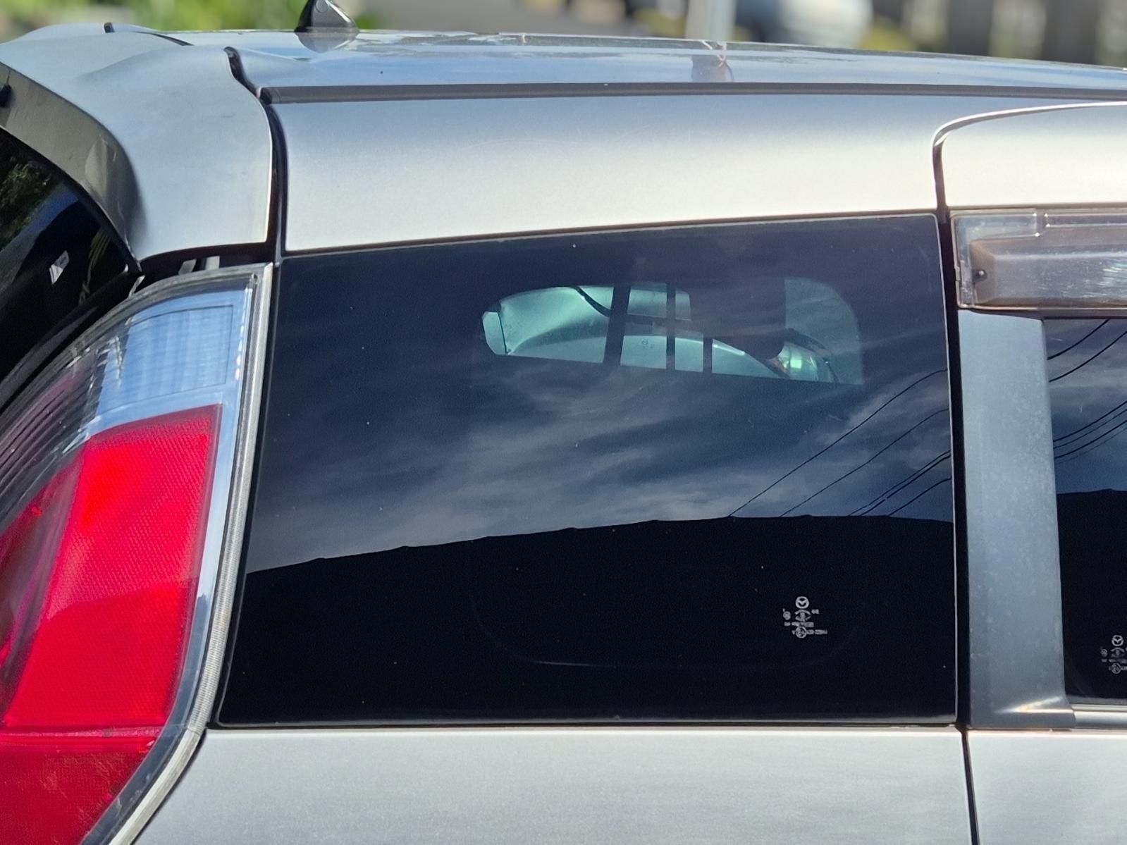 Right_Rear_Side_Glass